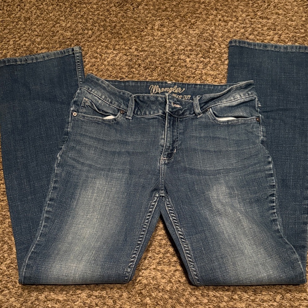 29x31 Wrangler Classic Blue Jeans